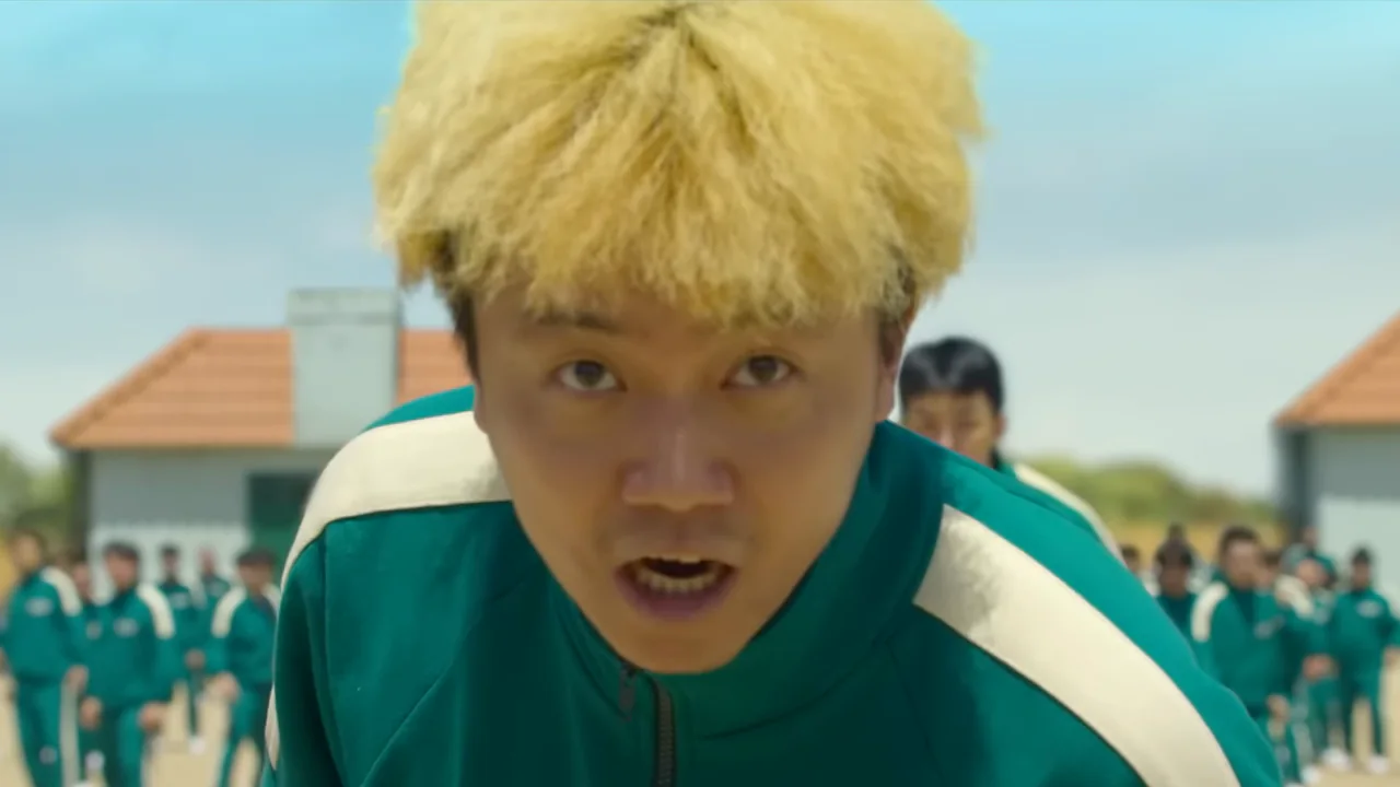 A scene from Squid Game, in Korean